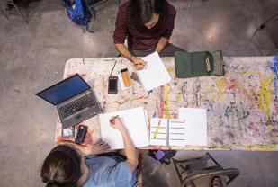 Sudents drawing in art studio